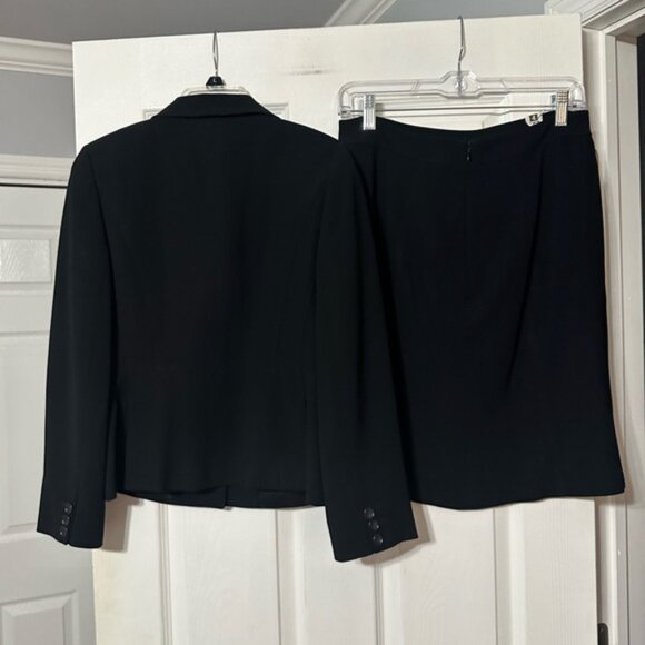 Beautiful Ann Taylor Petites Two Piece Skirt/Jacket Career Suit - Picture 7 of 16